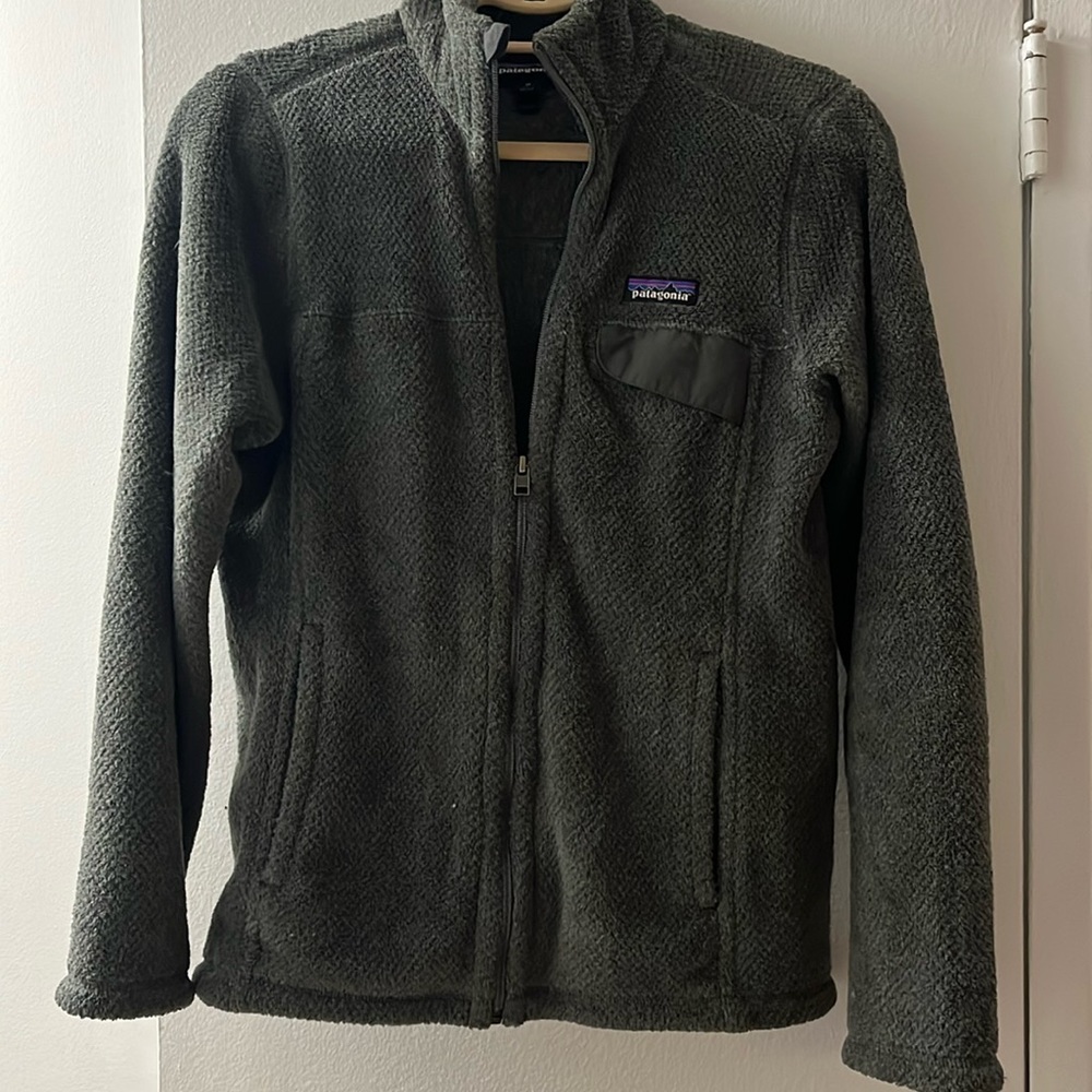 Good condition grey Patagonia zip up size M